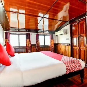 https://oyo-24146-anugraha-houseboat-6bhk.hotels-alappuzha.com
